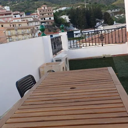 Piso Con Gran Terraza En Malaga