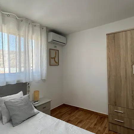 Piso Con Gran Terraza En Malaga アパート