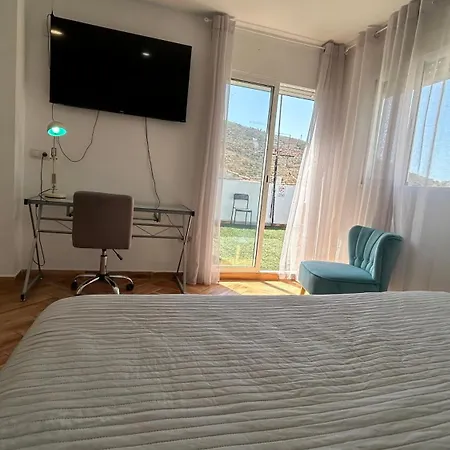 Piso Con Gran Terraza En Malaga アパート