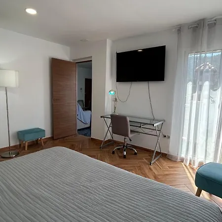 Piso Con Gran Terraza En Malaga アパート *