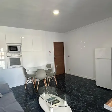Piso Con Gran Terraza En Malaga アパート Arenas