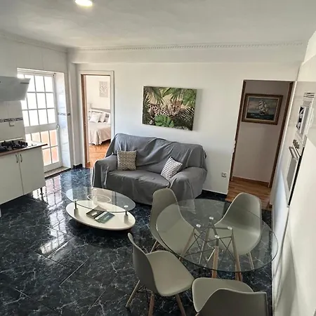 Piso Con Gran Terraza En Malaga アパート *